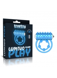 Голубое, светящееся в темноте виброкольцо Lumino Play Vibrating Penis Ring - Lovetoy - в Старом Осколе купить с доставкой