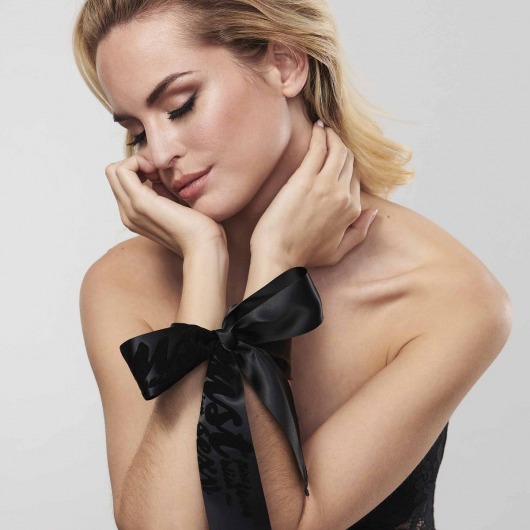 Черные ленты для связывания SILKY SENSUAL HANDCUFFS - Bijoux Indiscrets - купить с доставкой в Старом Осколе